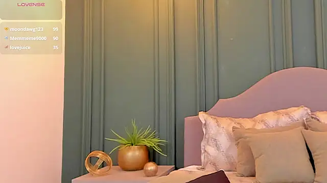 Snapshot of KiimCollins chatting on March 2, 7:45 pm KiimCollins online show from March 2, 7:45 pm