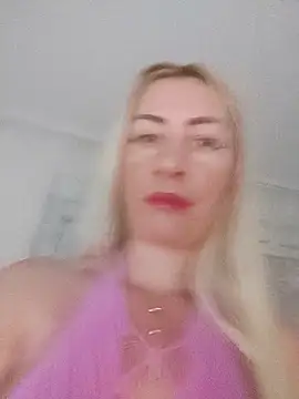 Snapshot of visnjica chatting on June 1, 9:16 pm visnjica online show from June 1, 9:16 pm