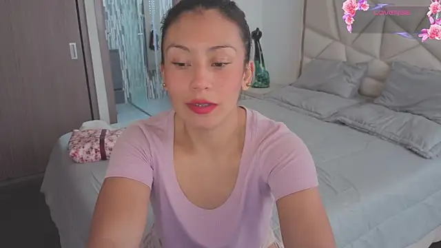 Snapshot of salome_stockman_s chatting on April 18, 5:28 pm salome stockman s online show from April 18, 5:28 pm