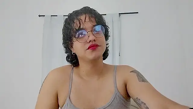 Snapshot of Diane_blossom chatting on January 18, 8:34 pm Diane blossom online show from January 18, 8:34 pm