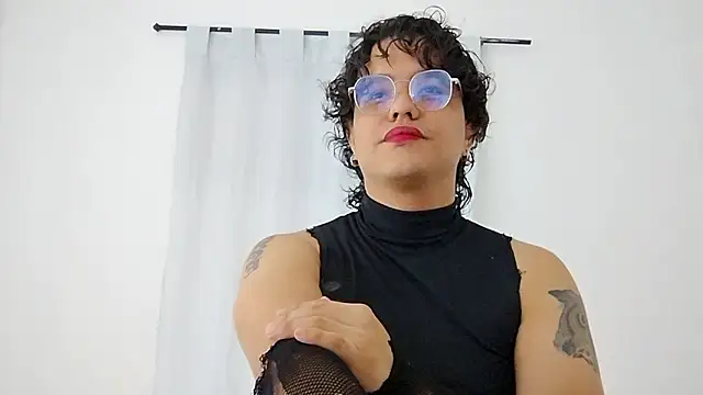 Snapshot of Diane_blossom chatting on February 3, 12:31 am Diane blossom online show from February 3, 12:31 am