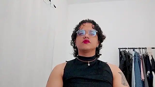 Snapshot of Diane_blossom chatting on February 25, 1:43 pm Diane blossom online show from February 25, 1:43 pm