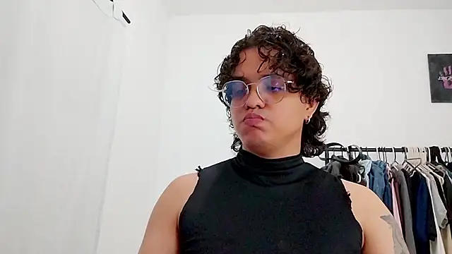 Diane blossom online show from March 4, 11:55 pm