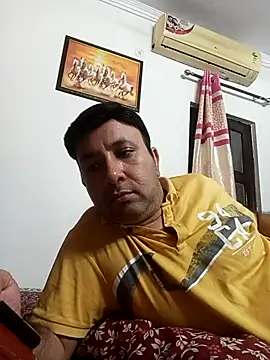 Snapshot of innocentboy1987 chatting on September 11, 9:20 am innocentboy1987 online show from September 11, 9:20 am