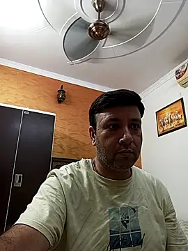 Snapshot of innocentboy1987 chatting on October 4, 7:39 am innocentboy1987 online show from October 4, 7:39 am