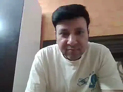 Snapshot of innocentboy1987 chatting on April 24, 5:54 am innocentboy1987 online show from April 24, 5:54 am