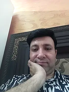 Snapshot of innocentboy1987 chatting on May 2, 7:35 am innocentboy1987 online show from May 2, 7:35 am
