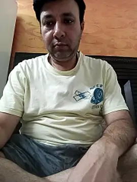 Snapshot of innocentboy1987 chatting on May 17, 4:36 pm innocentboy1987 online show from May 17, 4:36 pm