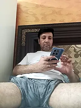 Snapshot of innocentboy1987 chatting on May 18, 9:37 am innocentboy1987 online show from May 18, 9:37 am