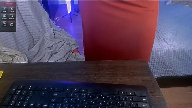 holyharlot online show from February 10, 11:15 am