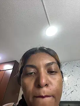 Snapshot of nicollesofia2 chatting on May 17, 4:32 am nicollesofia2 online show from May 17, 4:32 am