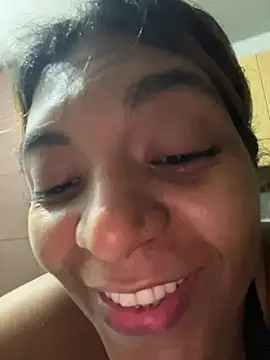 Snapshot of nicollesofia2 chatting on May 20, 4:57 pm nicollesofia2 online show from May 20, 4:57 pm