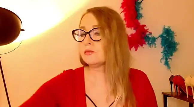 Snapshot of leaxSTAR chatting on February 18, 11:11 am leaxSTAR online show from February 18, 11:11 am