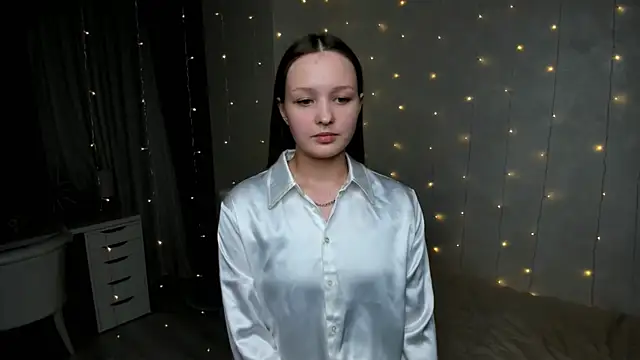 Snapshot of LorettaBierlly chatting on February 9, 3:56 pm LorettaBierlly online show from February 9, 3:56 pm