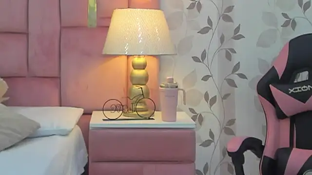 ArianaFranco online show from March 23, 1:48 pm