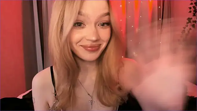 MiaRanki online show from April 2, 8:28 pm