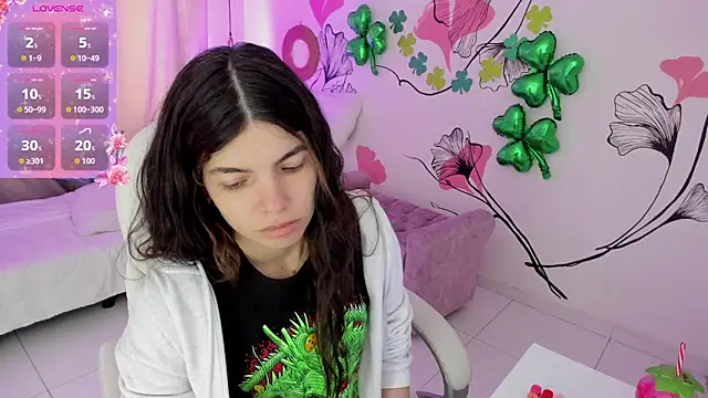 Isabela Fiorelli online show from March 17, 1:36 pm