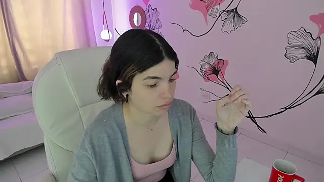 Snapshot of Isabela_Fiorelli chatting on April 24, 1:13 pm Isabela Fiorelli online show from April 24, 1:13 pm