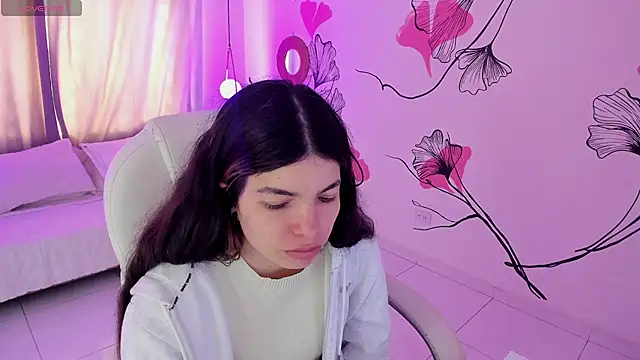 Snapshot of Isabela_Fiorelli chatting on May 3, 1:28 pm Isabela Fiorelli online show from May 3, 1:28 pm