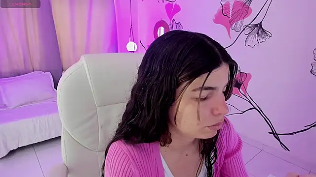 Snapshot of Isabela_Fiorelli chatting on May 11, 12:44 pm Isabela Fiorelli online show from May 11, 12:44 pm