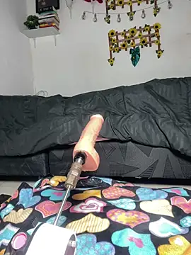 orianna submissive24 online show from April 25, 5:32 am