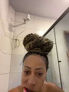 Snapshot of dianagolley420 chatting on March 17, 1:18 pm dianagolley420 online show from March 17, 1:18 pm