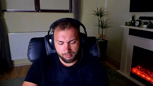 Snapshot of JamieNoxus chatting on May 19, 4:52 am JamieNoxus online show from May 19, 4:52 am