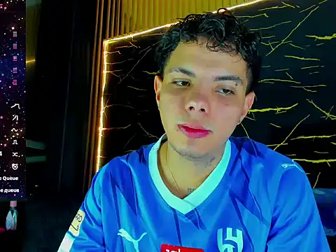 Snapshot of Alessandro_1610 chatting on July 23, 4:32 am Alessandro 1610 online show from July 23, 4:32 am