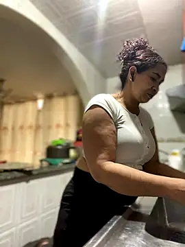 Carola-Ross online show from September 13, 7:13 pm