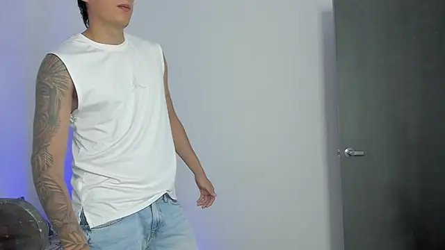 Snapshot of hugosan12 chatting on September 16, 6:31 pm hugosan12 online show from September 16, 6:31 pm