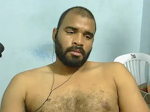 Snapshot of YOX22 chatting on July 25, 12:53 am YOX22 online show from July 25, 12:53 am
