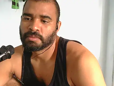 Snapshot of YOX22 chatting on July 28, 1:21 pm YOX22 online show from July 28, 1:21 pm