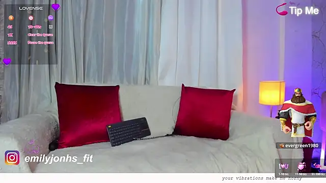 Snapshot of Emylyjonhs chatting on May 15, 8:27 pm Emylyjonhs online show from May 15, 8:27 pm