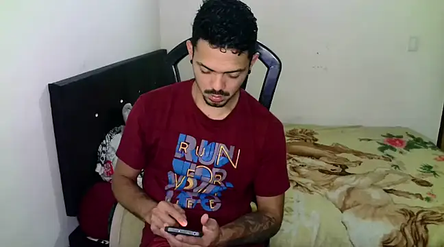 Snapshot of chocolatino16 chatting on March 21, 3:44 am chocolatino16 online show from March 21, 3:44 am