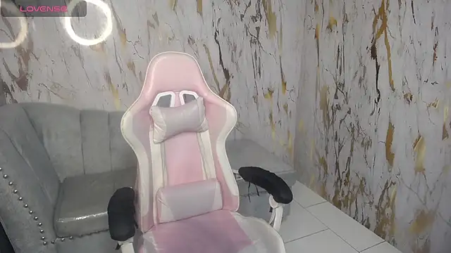 Snapshot of Bily_Takure_v chatting on March 12, 12:47 pm Bily Takure v online show from March 12, 12:47 pm