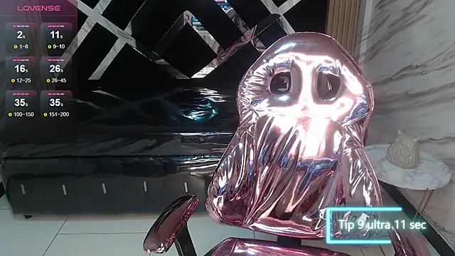 Snapshot of Bily_Takure_v chatting on March 21, 6:16 am Bily Takure v online show from March 21, 6:16 am