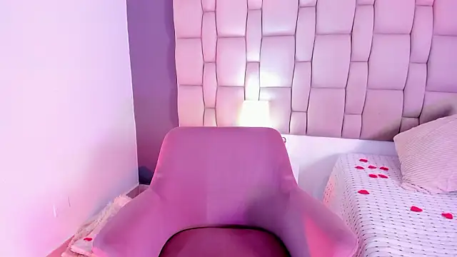 Mia cm online show from February 16, 8:05 pm