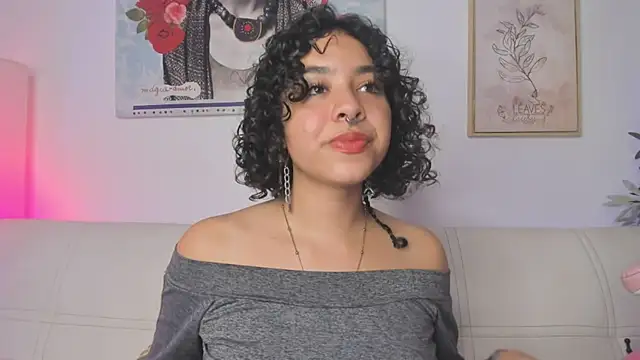 Dhalila  online show from March 3, 1:53 am