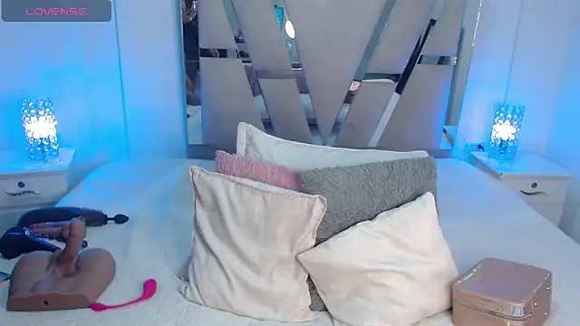 Snapshot of KathyLee69_ chatting on September 19, 7:58 pm KathyLee69 online show from September 19, 7:58 pm