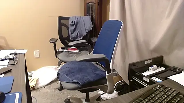 Snapshot of olderandwiser2 chatting on October 19, 3:29 am olderandwiser2 online show from October 19, 3:29 am