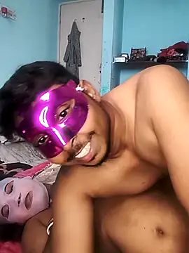 Snapshot of CuteRani001 chatting on February 16, 8:10 am CuteRani001 online show from February 16, 8:10 am