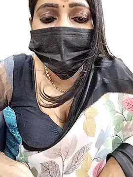 Snapshot of Thamarai28 chatting on February 17, 8:36 pm Thamarai28 online show from February 17, 8:36 pm