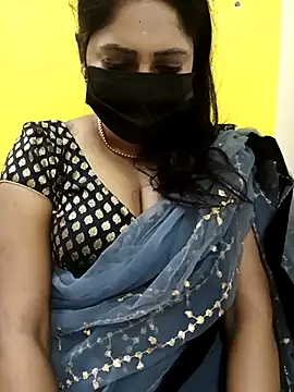 Snapshot of Thamarai28 chatting on March 11, 10:42 pm Thamarai28 online show from March 11, 10:42 pm