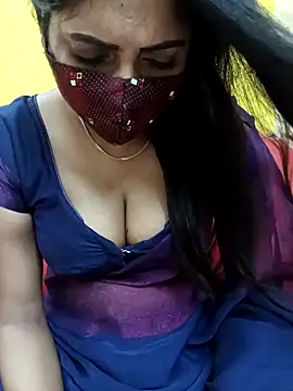 Snapshot of Thamarai28 chatting on September 24, 4:43 pm Thamarai28 online show from September 24, 4:43 pm