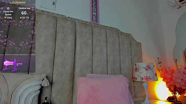 Snapshot of BrithanyParker_ chatting on May 22, 6:20 am BrithanyParker online show from May 22, 6:20 am