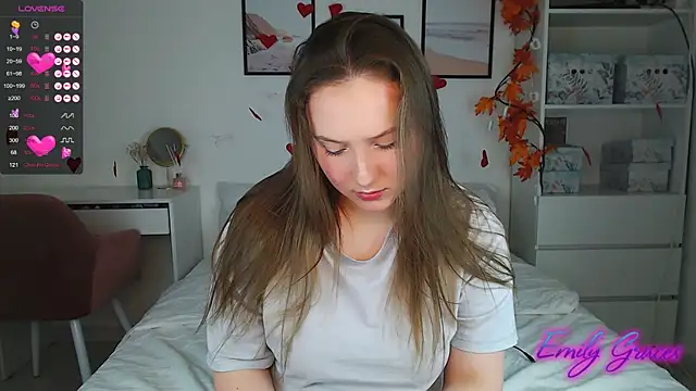 Snapshot of EmilyxxGraces chatting on February 28, 9:23 pm EmilyxxGraces online show from February 28, 9:23 pm