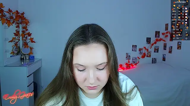 Snapshot of EmilyxxGraces chatting on September 29, 11:53 pm EmilyxxGraces online show from September 29, 11:53 pm