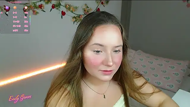 Snapshot of EmilyxxGraces chatting on May 27, 12:18 am EmilyxxGraces online show from May 27, 12:18 am