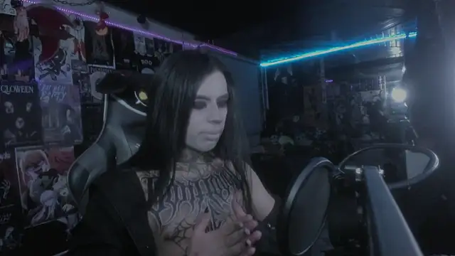 Snapshot of rotten_dreams chatting on March 7, 10:32 pm rotten dreams online show from March 7, 10:32 pm