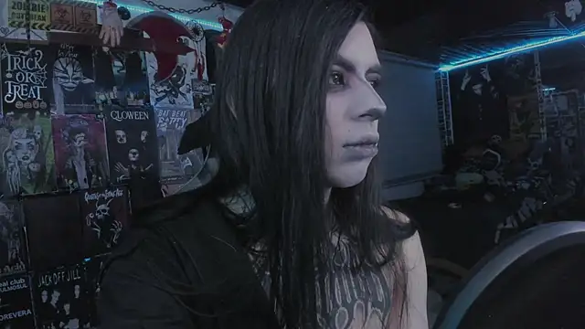 Snapshot of rotten_dreams chatting on November 10, 11:04 pm rotten dreams online show from November 10, 11:04 pm